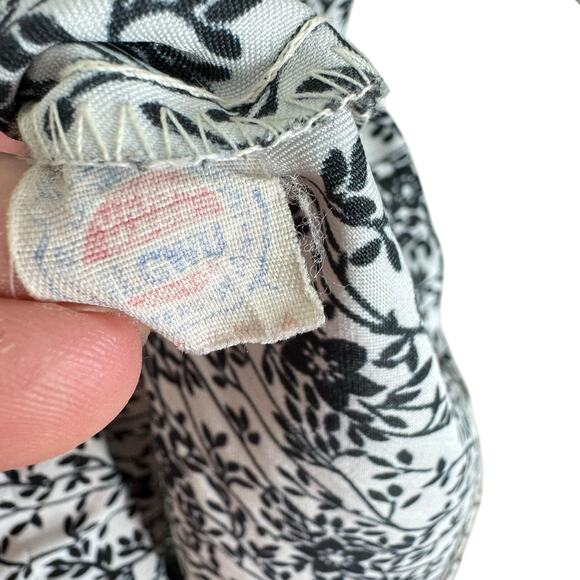 Alice Stuart Vintage Black White Floral Collared Union Made USA Button Up Size M - Picture 6 of 6